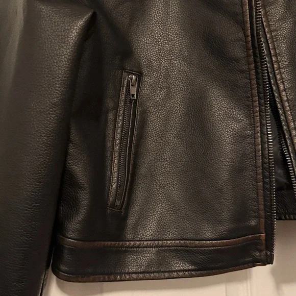 Disturbia | Ermania Crop Faux Leather Jacket - Picture 7 of 9